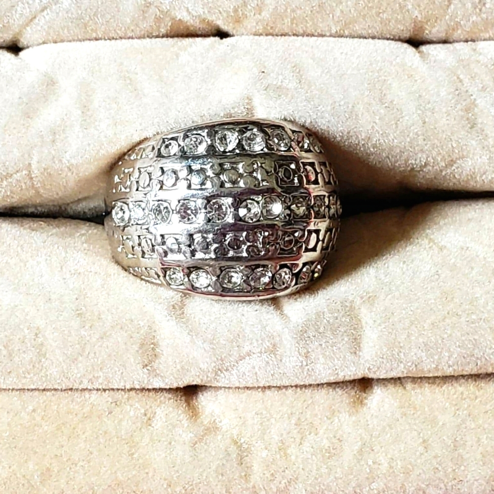 Avon Day to Night Ring